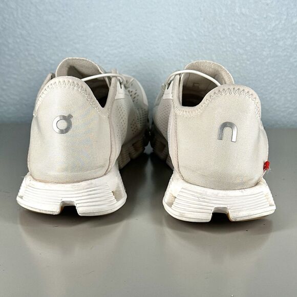 On Cloud 5 Coast Lifestyle Shoes Women's Size 9 Beige White Sneakers Lightweight - Picture 11 of 16